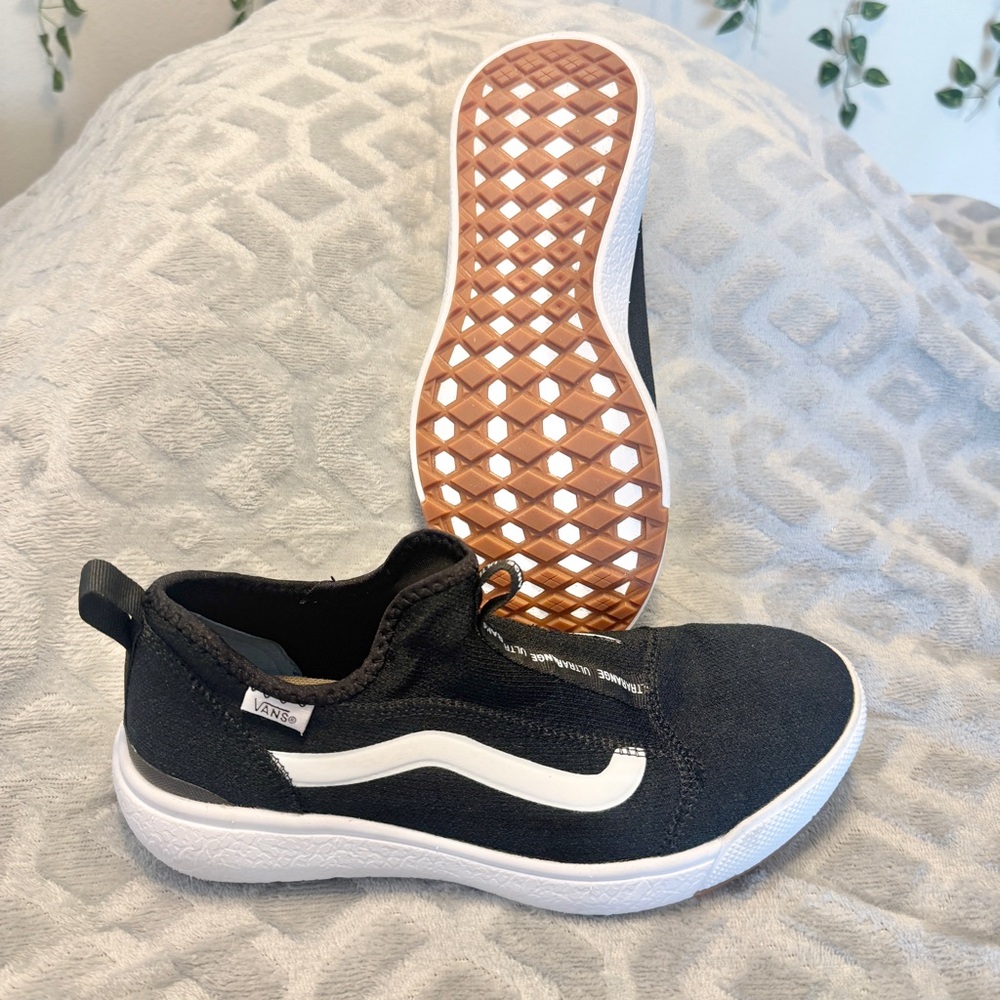 Vans slip-on Black And White women’s sneakers